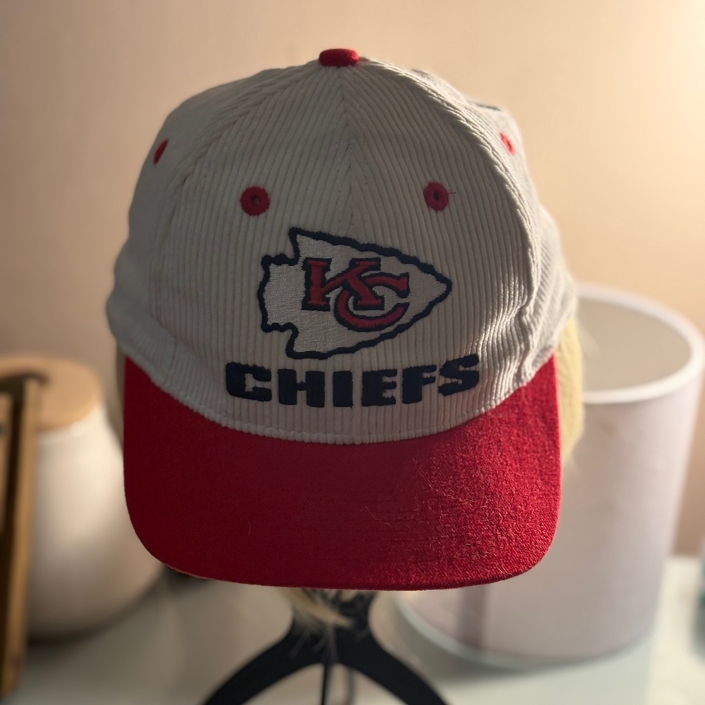 Vintage Kansas City Chiefs Red/white Corduroy Snapback Russel Athletic White